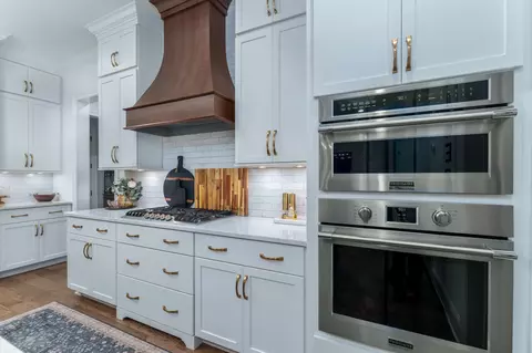 Kitchen - 33 Caymus Cv, Freeport, FL 32439 photo 3 of 3