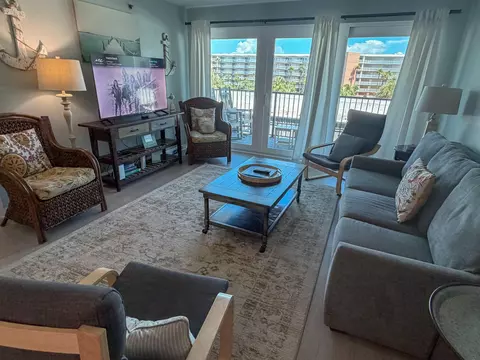 1114 Santa Rosa Blvd #411, Fort Walton Beach, FL 32548