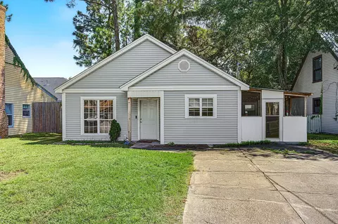 627 Lloyd St, Fort Walton Beach, FL 32547