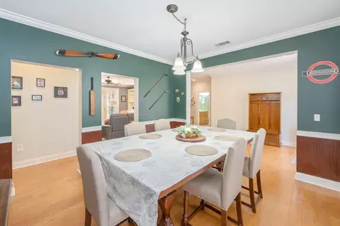 Dining - 19 Lanman Rd, Niceville, FL 32578 photo 3 of 3