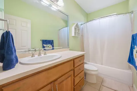 Bath - 19 Lanman Rd, Niceville, FL 32578 photo 6 of 8