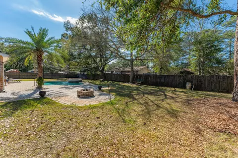 Exterior - 19 Lanman Rd, Niceville, FL 32578 photo 6 of 7