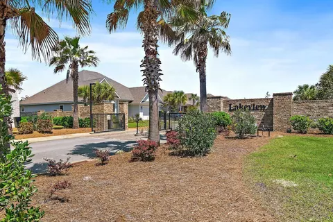 194 Pine Lake Dr, Santa Rosa Beach, FL 32459