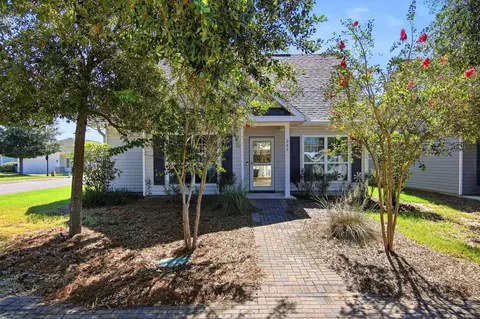 Exterior - 209 Nelly St, Freeport, FL 32439 photo 4 of 15