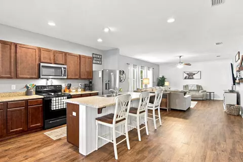 Kitchen - 209 Nelly St, Freeport, FL 32439 photo 2 of 2