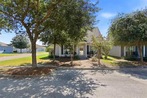 Exterior - 209 Nelly St, Freeport, FL 32439 photo 2 of 15