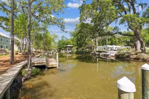 2035 W Hewett Rd, Santa Rosa Beach, FL 32459