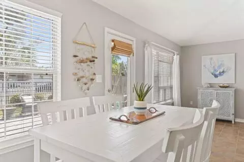 Dining - 307 Sandy Cay Dr, Miramar Beach, FL 32550 photo 1 of 1