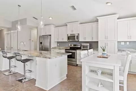 Kitchen - 307 Sandy Cay Dr, Miramar Beach, FL 32550 photo 2 of 7