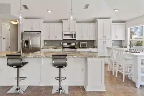 Kitchen - 307 Sandy Cay Dr, Miramar Beach, FL 32550 photo 4 of 7