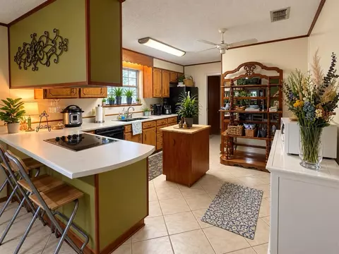 Kitchen - 303 Pontevedra Ln, Niceville, FL 32578 photo 1 of 2