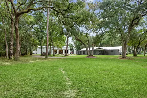 Exterior - 362 Red Barn Rd, Freeport, FL 32439 photo 14 of 32