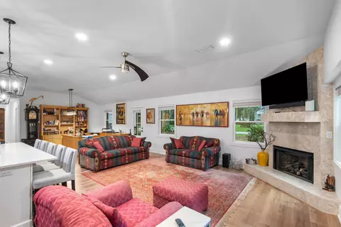 Living - 362 Red Barn Rd, Freeport, FL 32439 photo 3 of 3
