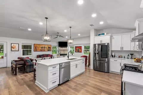 Kitchen - 362 Red Barn Rd, Freeport, FL 32439 photo 1 of 4