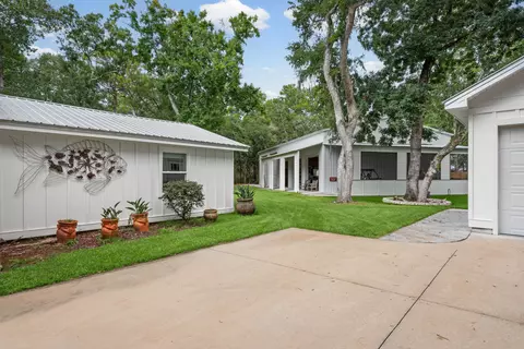 Exterior - 362 Red Barn Rd, Freeport, FL 32439 photo 3 of 32