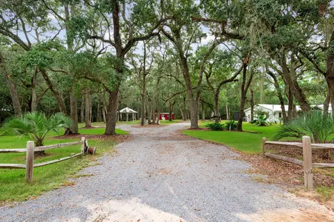 Exterior - 362 Red Barn Rd, Freeport, FL 32439 photo 28 of 32