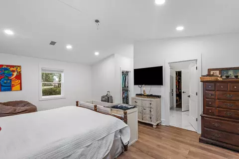 Bedroom - 362 Red Barn Rd, Freeport, FL 32439 photo 3 of 5