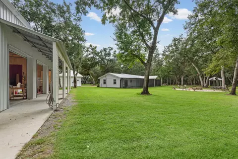 Exterior - 362 Red Barn Rd, Freeport, FL 32439 photo 4 of 32