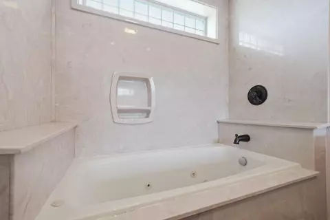 Bath - 5698 Old Bethel Rd, Crestview, FL 32536 photo 11 of 12