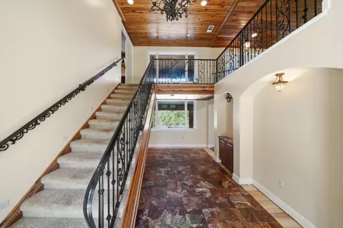 Entry Way - 5698 Old Bethel Rd, Crestview, FL 32536 photo 3 of 9
