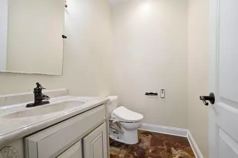 Bath - 5698 Old Bethel Rd, Crestview, FL 32536 photo 2 of 12