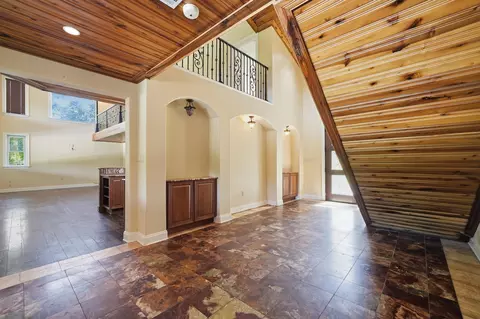 Entry Way - 5698 Old Bethel Rd, Crestview, FL 32536 photo 2 of 9