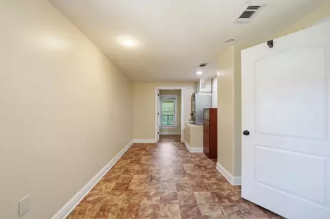 Entry Way - 5698 Old Bethel Rd, Crestview, FL 32536 photo 9 of 9