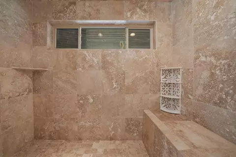 Bath - 5698 Old Bethel Rd, Crestview, FL 32536 photo 9 of 12