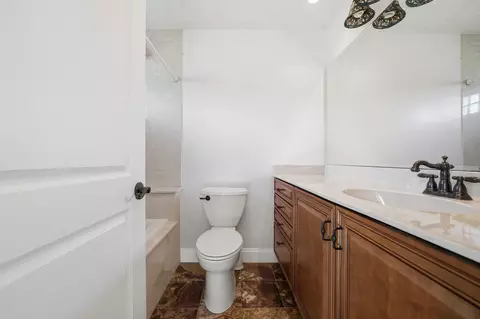 Bath - 5698 Old Bethel Rd, Crestview, FL 32536 photo 7 of 12
