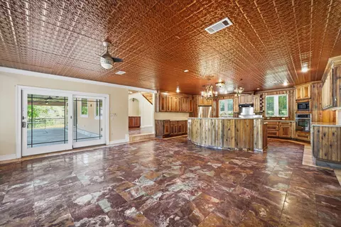 Living - 5698 Old Bethel Rd, Crestview, FL 32536 photo 1 of 17