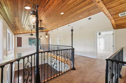 Entry Way - 5698 Old Bethel Rd, Crestview, FL 32536 photo 6 of 9