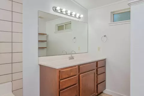 Bath - 1345 18th St, Baker, FL 32531 photo 3 of 8