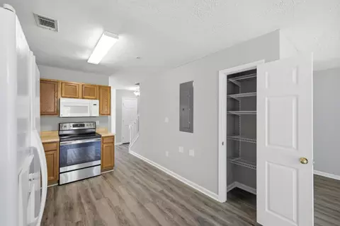 Kitchen - 171 Swaying Pine Ct, Crestview, FL 32539 photo 1 of 3