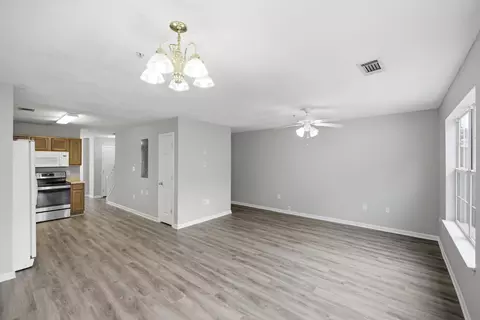 Living - 171 Swaying Pine Ct, Crestview, FL 32539 photo 5 of 9