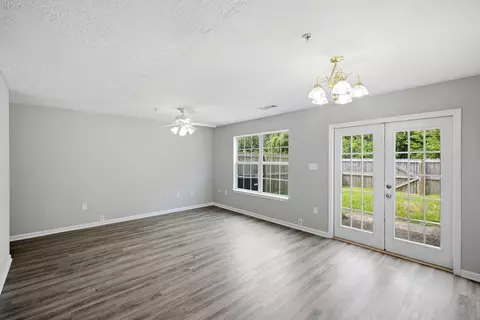 Living - 171 Swaying Pine Ct, Crestview, FL 32539 photo 4 of 9