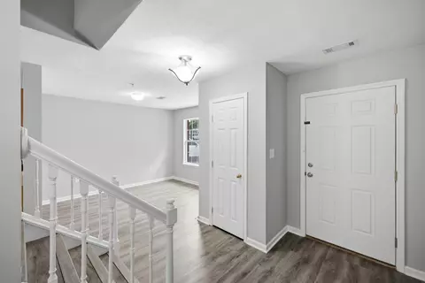 Entry Way - 171 Swaying Pine Ct, Crestview, FL 32539 photo 3 of 11