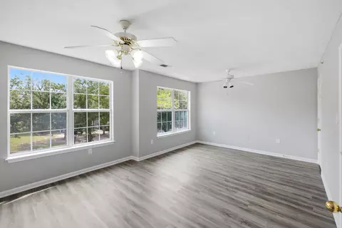 Living - 171 Swaying Pine Ct, Crestview, FL 32539 photo 9 of 9