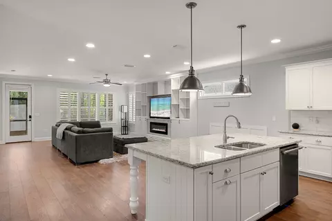 129 Leap Year Ln, Freeport, FL 32439