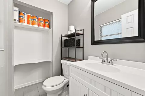 Bath - 53 Junior Dr, Shalimar, FL 32579 photo 1 of 2