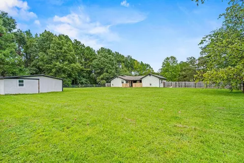 Exterior - 4962 Antioch Rd, Crestview, FL 32536 photo 7 of 12