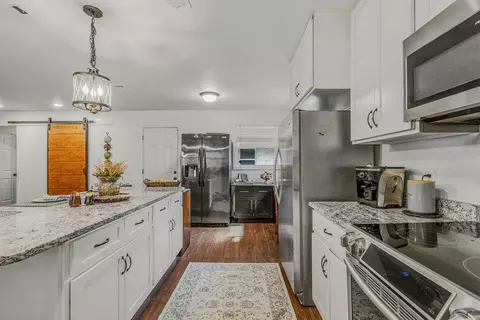 Entry Way - 4962 Antioch Rd, Crestview, FL 32536 photo 1 of 3