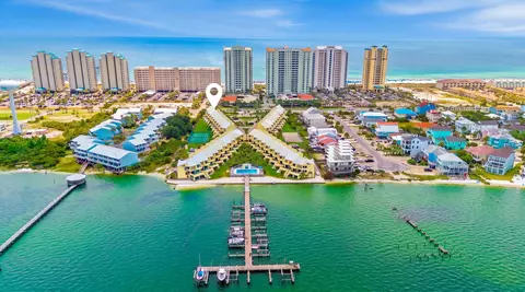 8520 Gulf Blvd # UT-3, Navarre, FL 32566