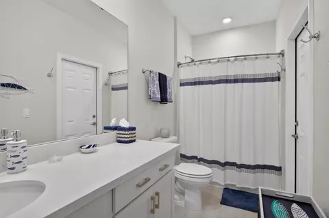 Bath - 59 S Bentgrass Rd, Freeport, FL 32439 photo 3 of 4