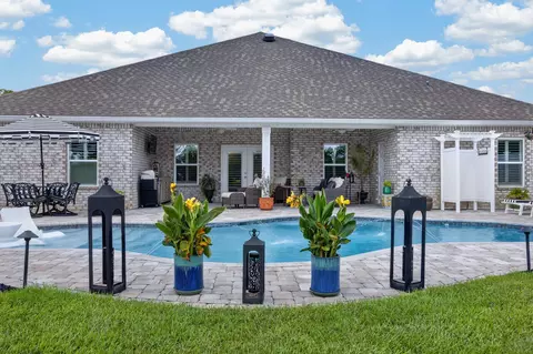 Exterior - 59 S Bentgrass Rd, Freeport, FL 32439 photo 9 of 16