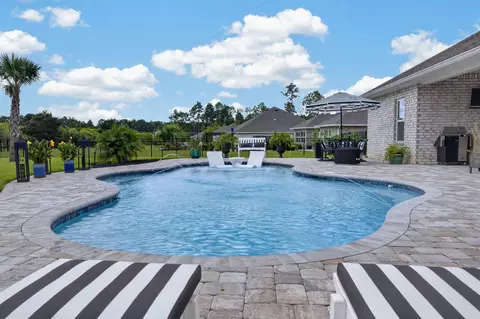Exterior - 59 S Bentgrass Rd, Freeport, FL 32439 photo 5 of 16