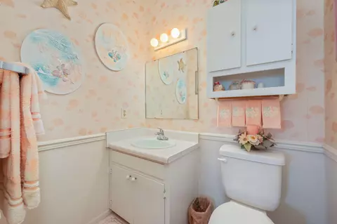 Bath - 110 Overview Dr, Crestview, FL 32539 photo 1 of 6