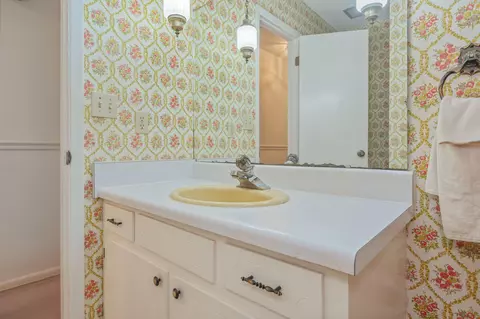 Bath - 110 Overview Dr, Crestview, FL 32539 photo 5 of 6