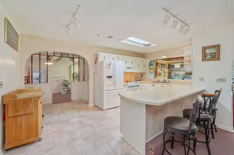 Kitchen - 110 Overview Dr, Crestview, FL 32539 photo 1 of 4