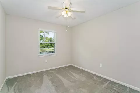 Bedroom - 1101 Forest Rd, Niceville, FL 32578 photo 6 of 7
