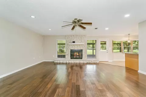 Living - 1101 Forest Rd, Niceville, FL 32578 photo 3 of 7